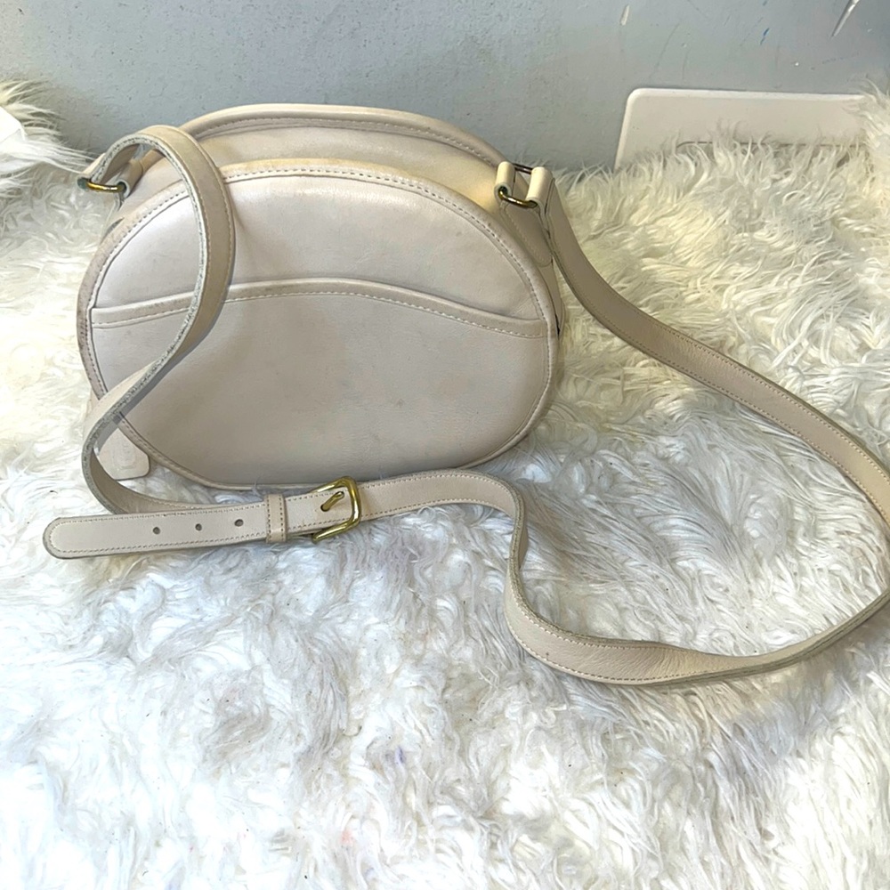 Vintage Coach Chester Canteen Leather Cream Bone top zipped